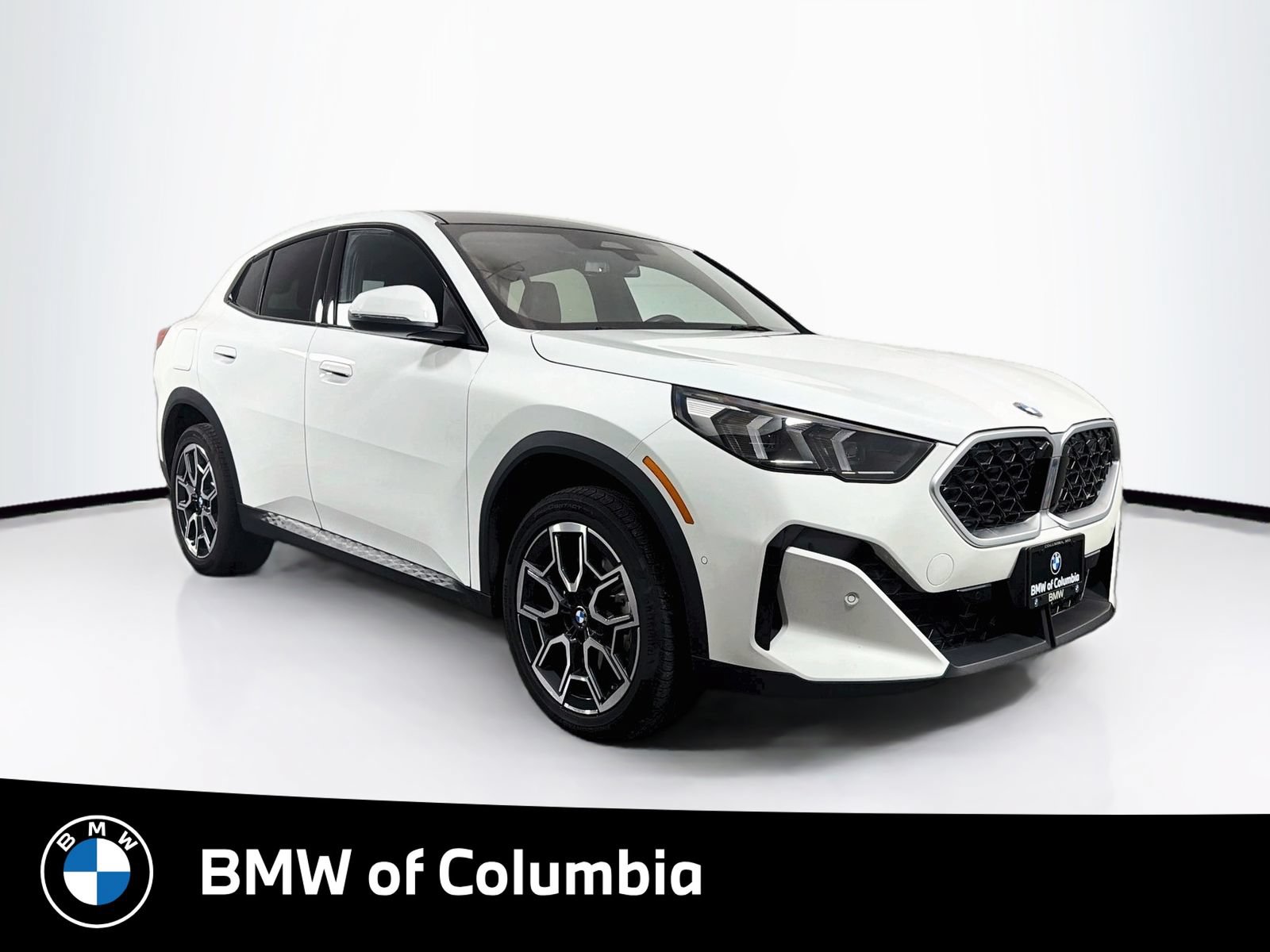 Used 2026 BMW X2 xDrive28i AWD/4WD image 1