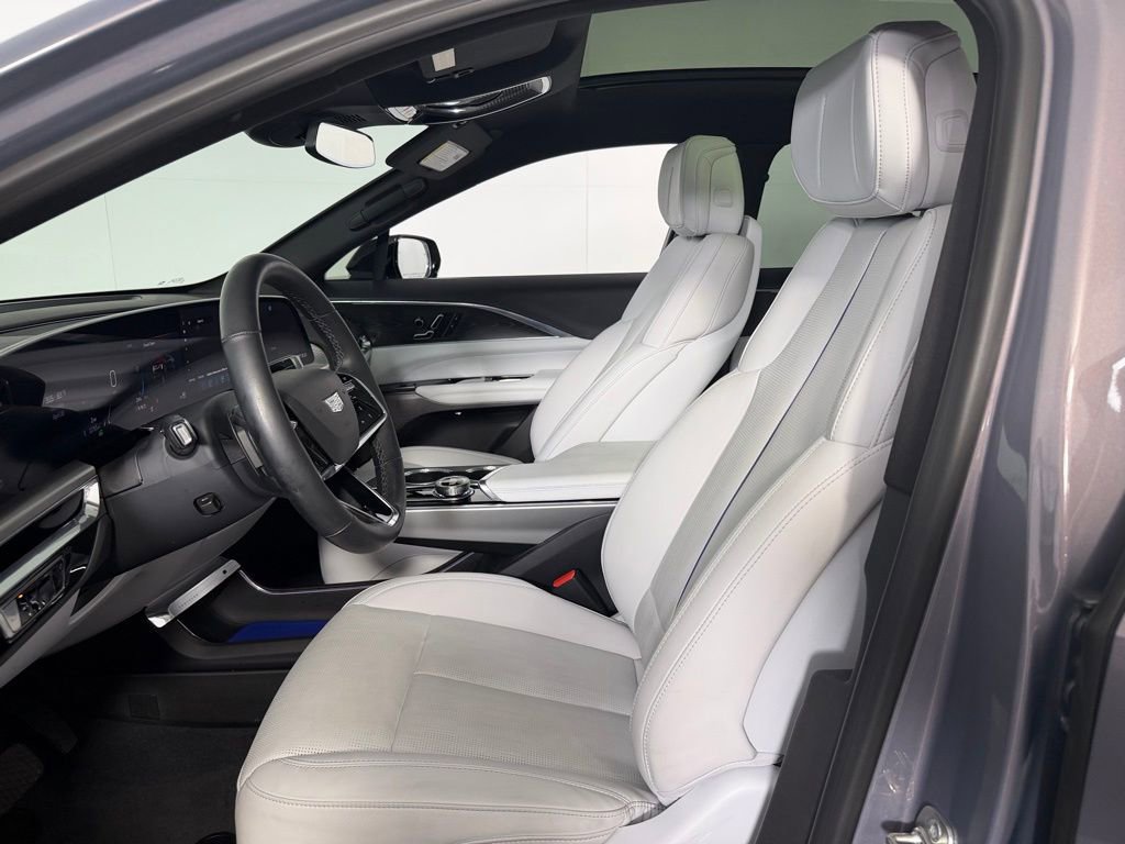 Used 2024 Cadillac Lyriq Sport RWD image 21