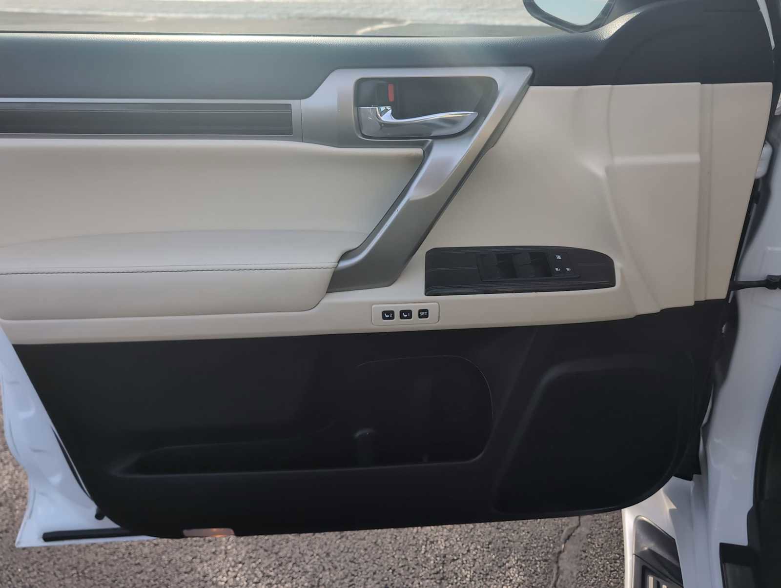 Used 2020 Lexus GX 460 Premium image 23