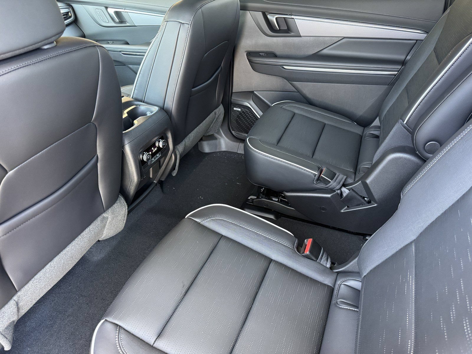 New 2026 Buick Enclave Sport Touring w/ Power Package FWD image 11