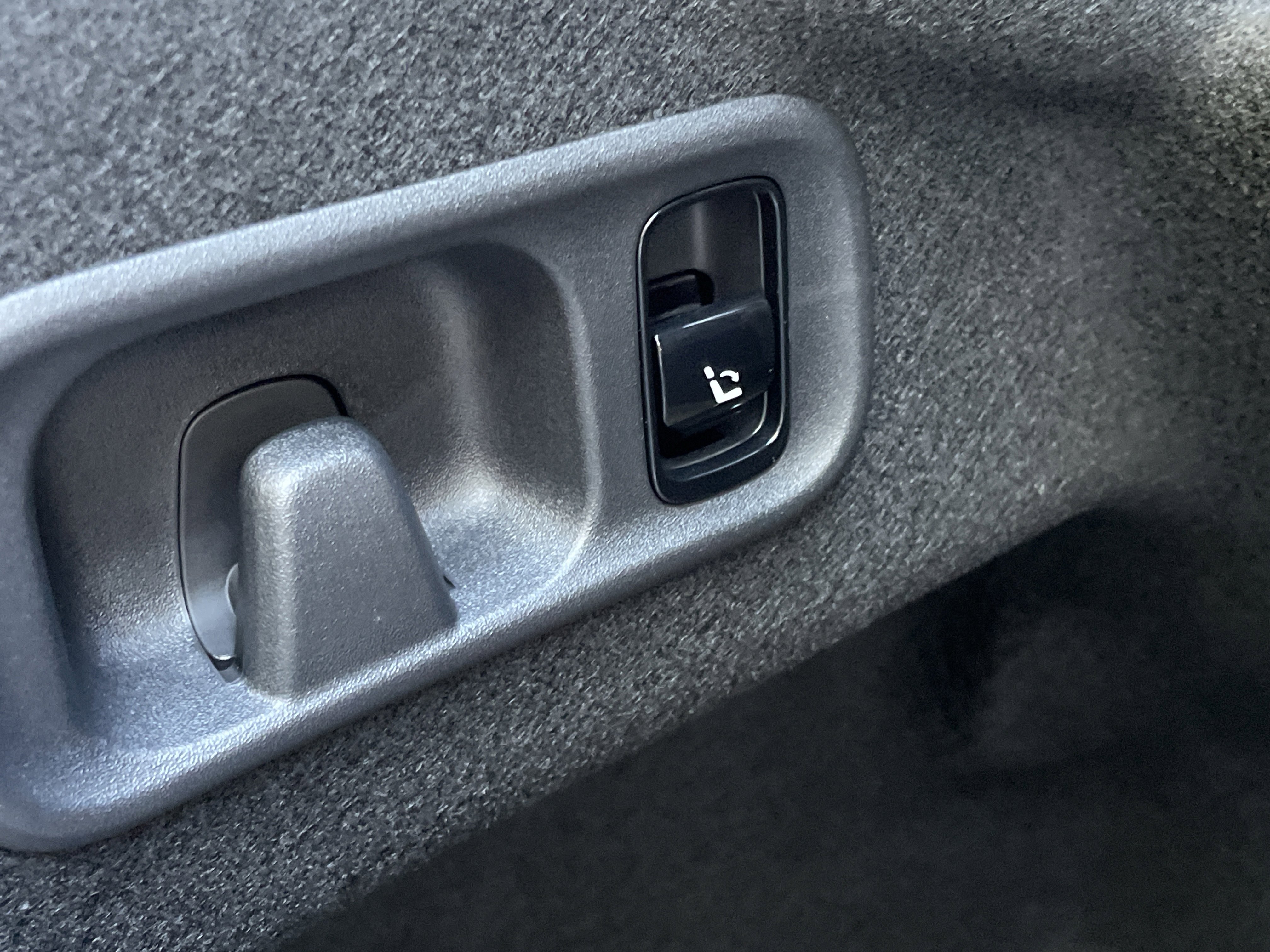 New 2026 Mercedes-Benz C 43 AMG 4MATIC Sedan image 10