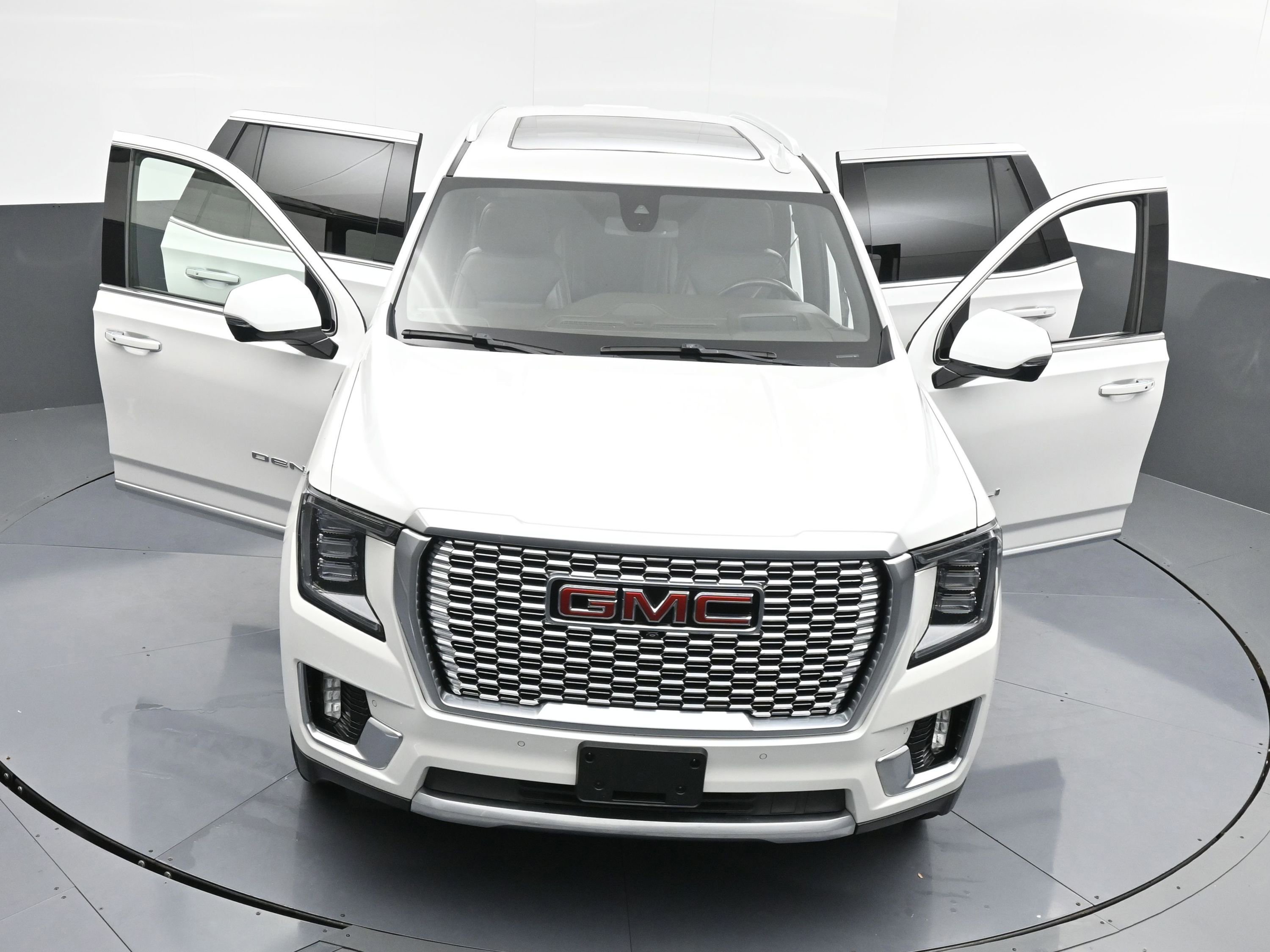 Used 2021 GMC Yukon Denali image 36