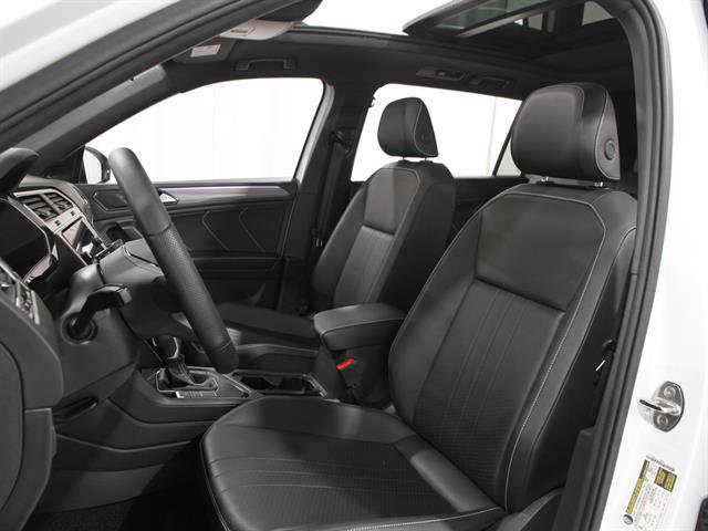 Used 2024 Volkswagen Tiguan SE R-Line image 5