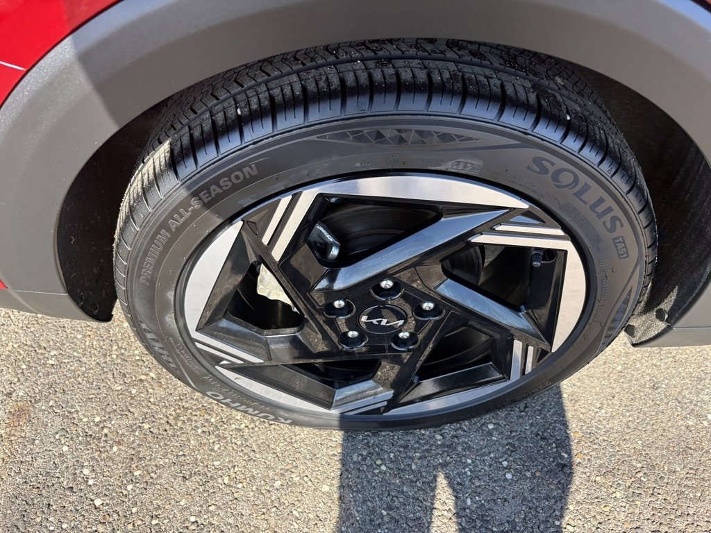 Used 2025 Kia K4 EX image 11