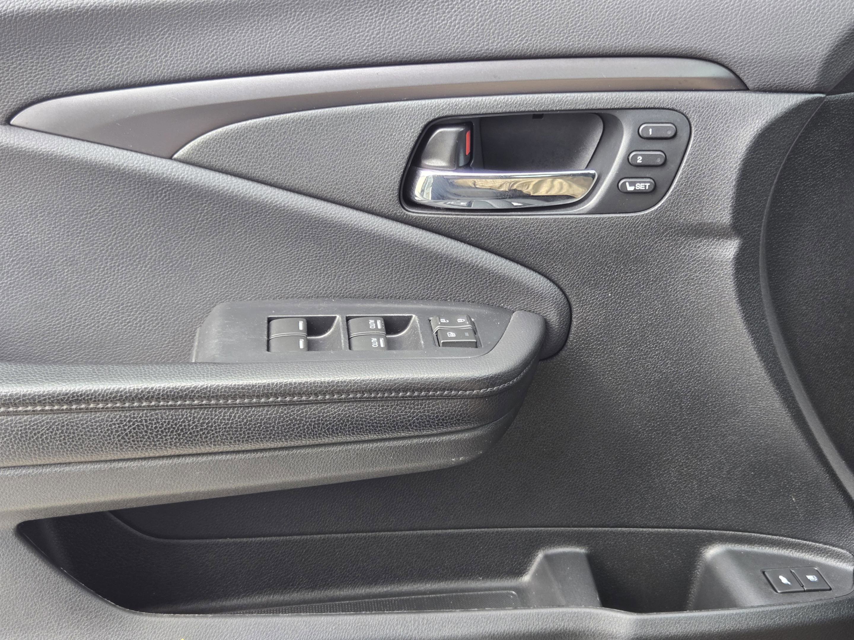 Certified 2021 Honda Pilot Special Edition image 18