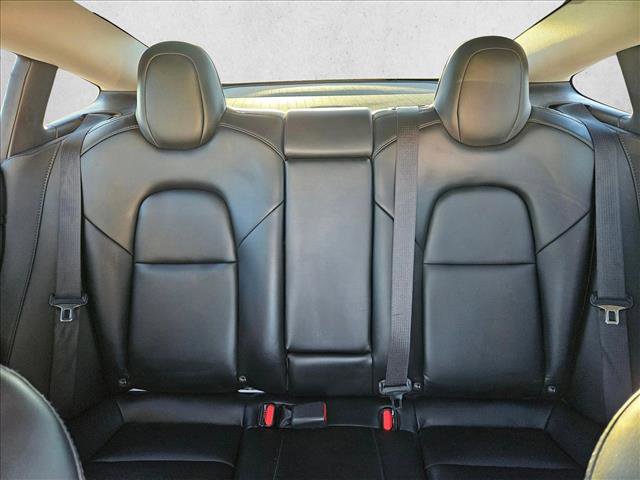 Used 2019 Tesla Model 3 Standard Range Plus image 17