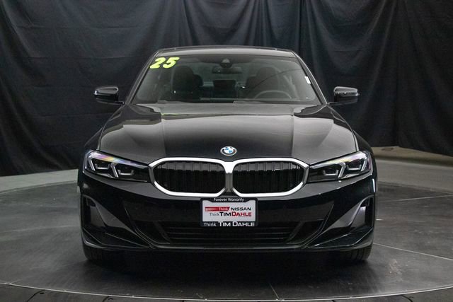 Used 2025 BMW 330i xDrive Sedan image 4