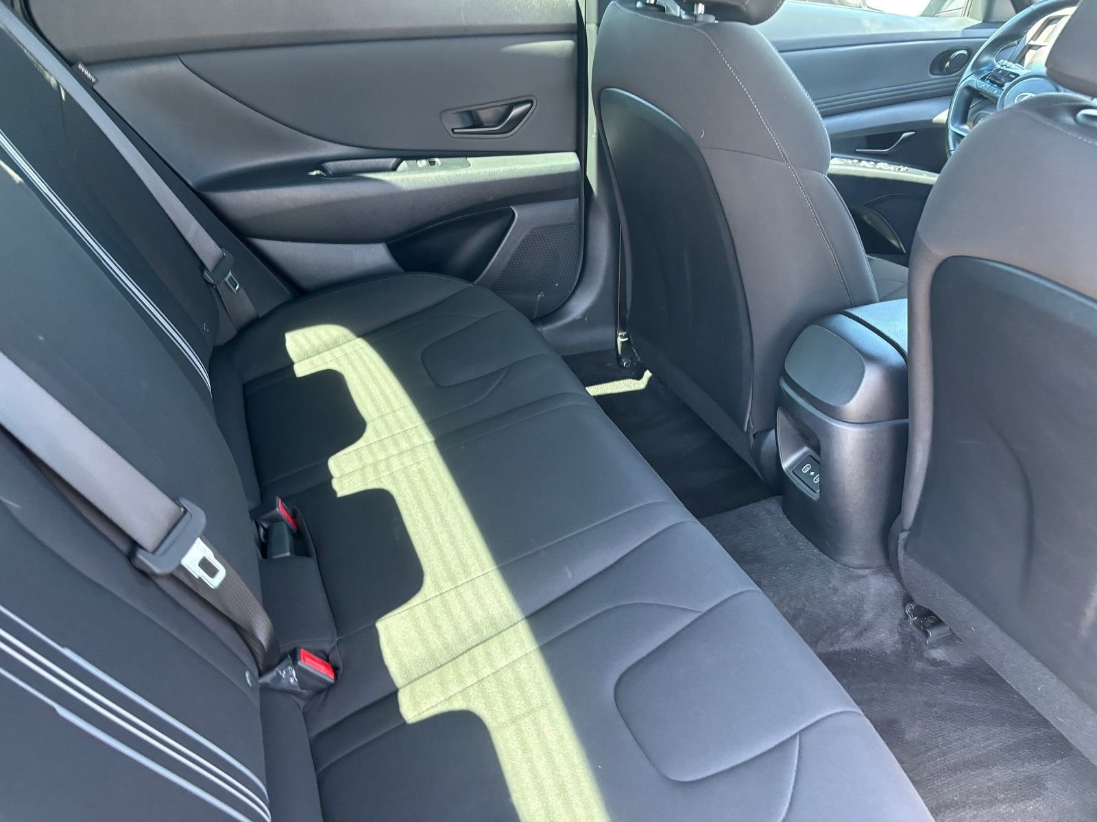 Used 2025 Hyundai Elantra Sport image 16