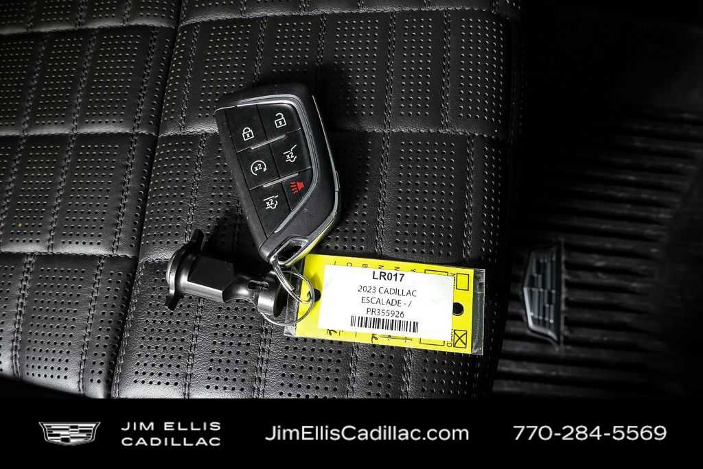 Used 2023 Cadillac Escalade Premium Luxury Platinum w/ Heavy-Duty Trailer Package image 26