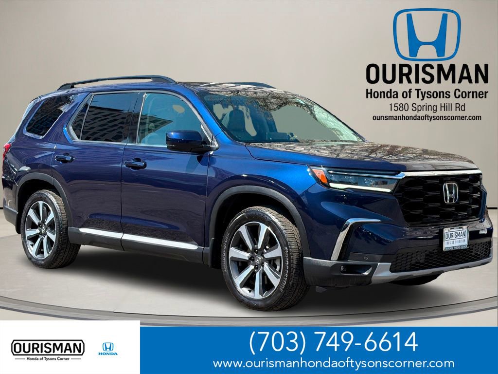 Certified 2025 Honda Pilot Touring image 1