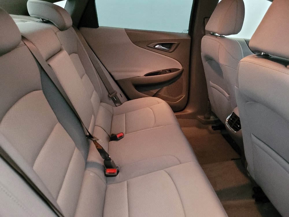 Used 2020 Chevrolet Malibu LT FWD image 19