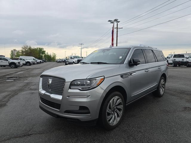 Used 2023 Lincoln Navigator Reserve AWD/4WD image 8