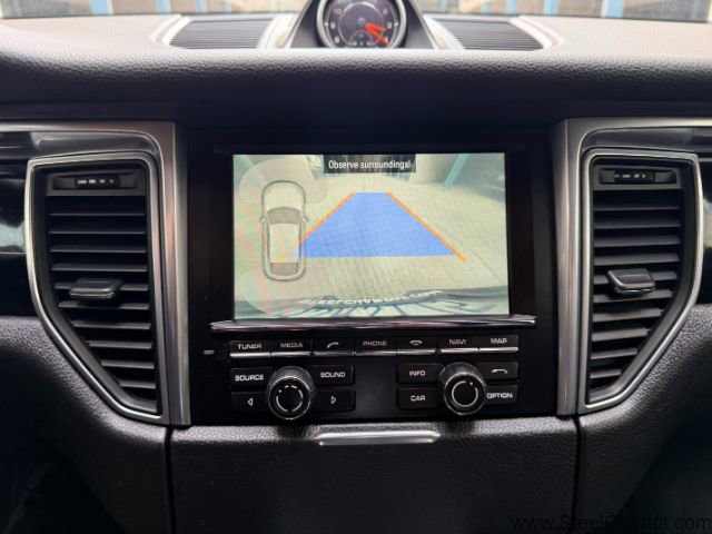 Used 2016 Porsche Macan S image 24