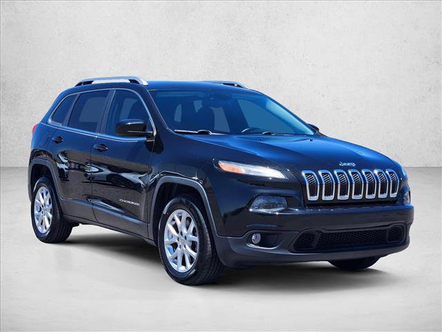 Used 2015 Jeep Cherokee Latitude w/ Comfort/Convenience Group AWD/4WD image 3