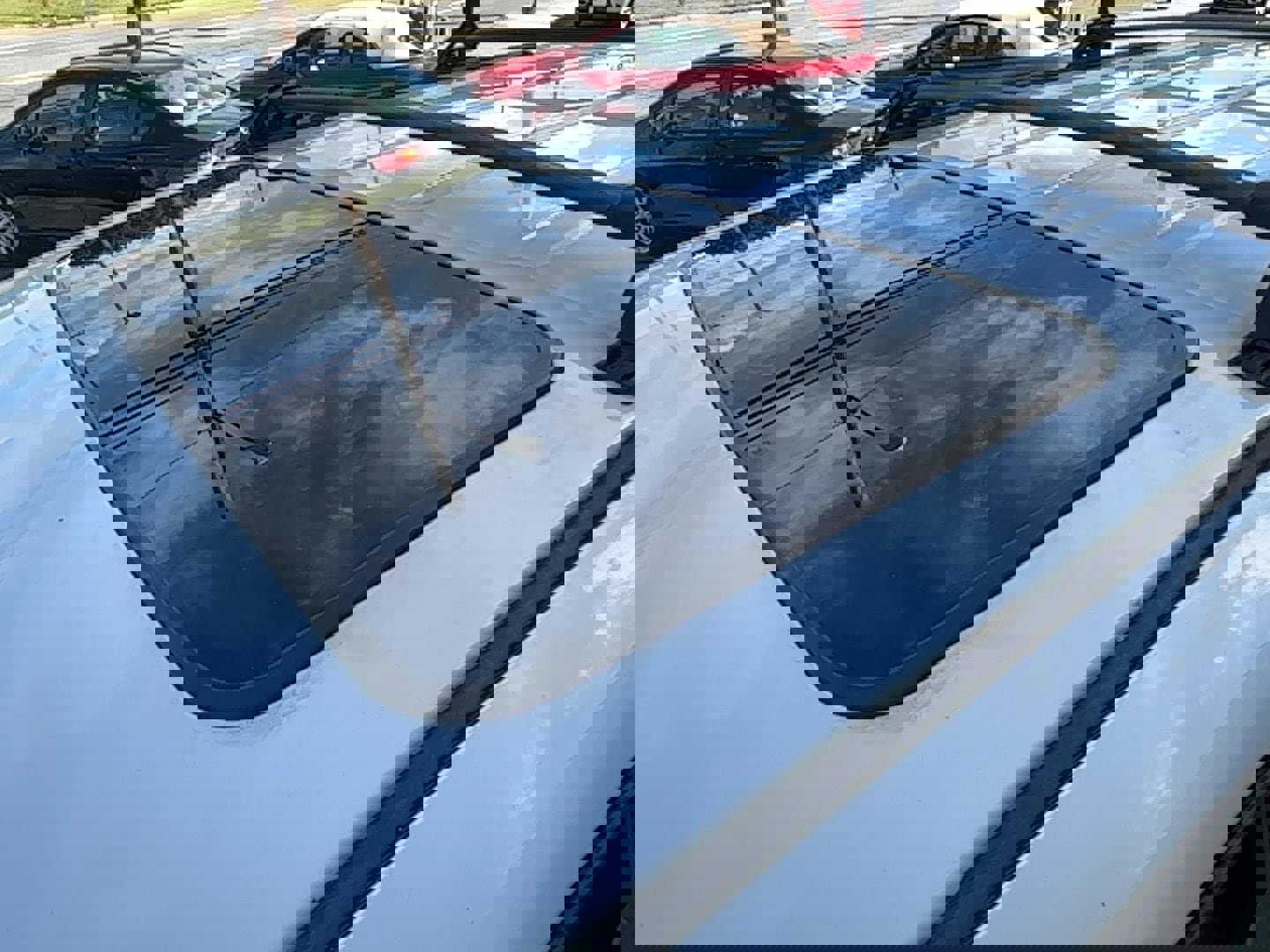 Used 2005 Ford Escape XLT image 15