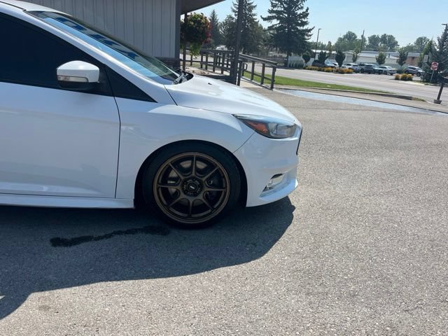 Used 2016 Ford Focus ST FWD image 17