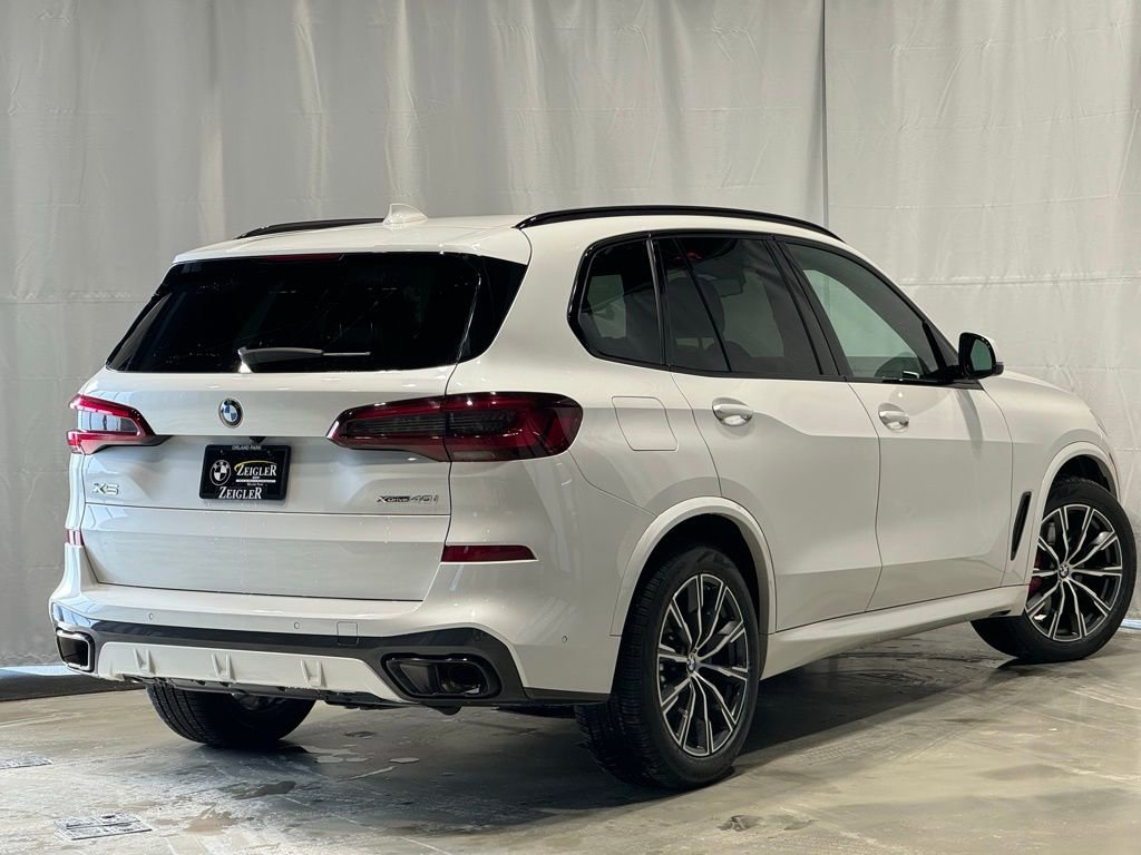 Used 2022 BMW X5 xDrive40i w/ M Sport Package image 6