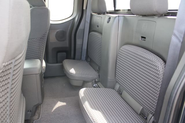 Used 2017 Nissan Frontier SV image 30