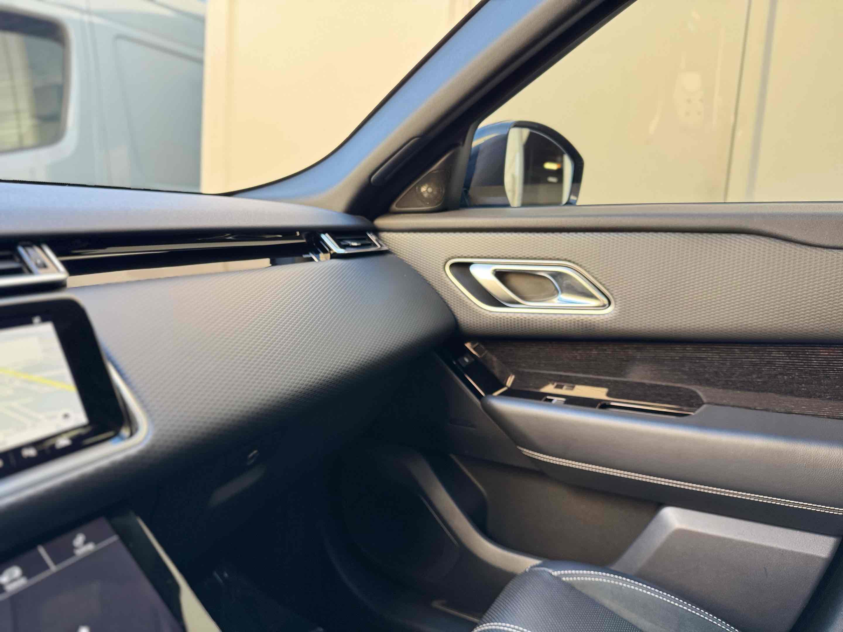 Used 2020 Land Rover Range Rover Velar R-Dynamic S image 61