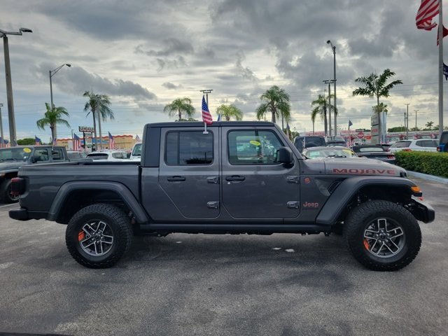 Certified 2025 Jeep Gladiator Mojave w/ Safety Group AWD/4WD image 8