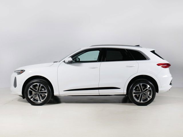 Used 2025 Audi Q5 Premium w/ Convenience Package AWD/4WD image 2