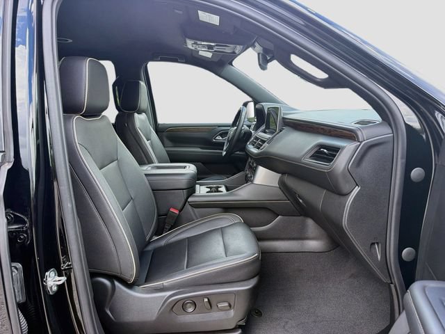 Used 2023 Chevrolet Tahoe Premier AWD/4WD image 16