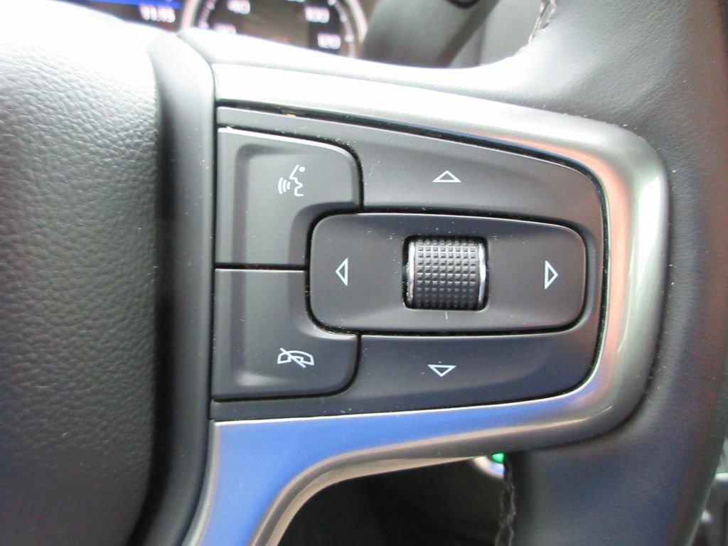 Used 2023 Chevrolet Silverado 3500 LTZ AWD/4WD image 35