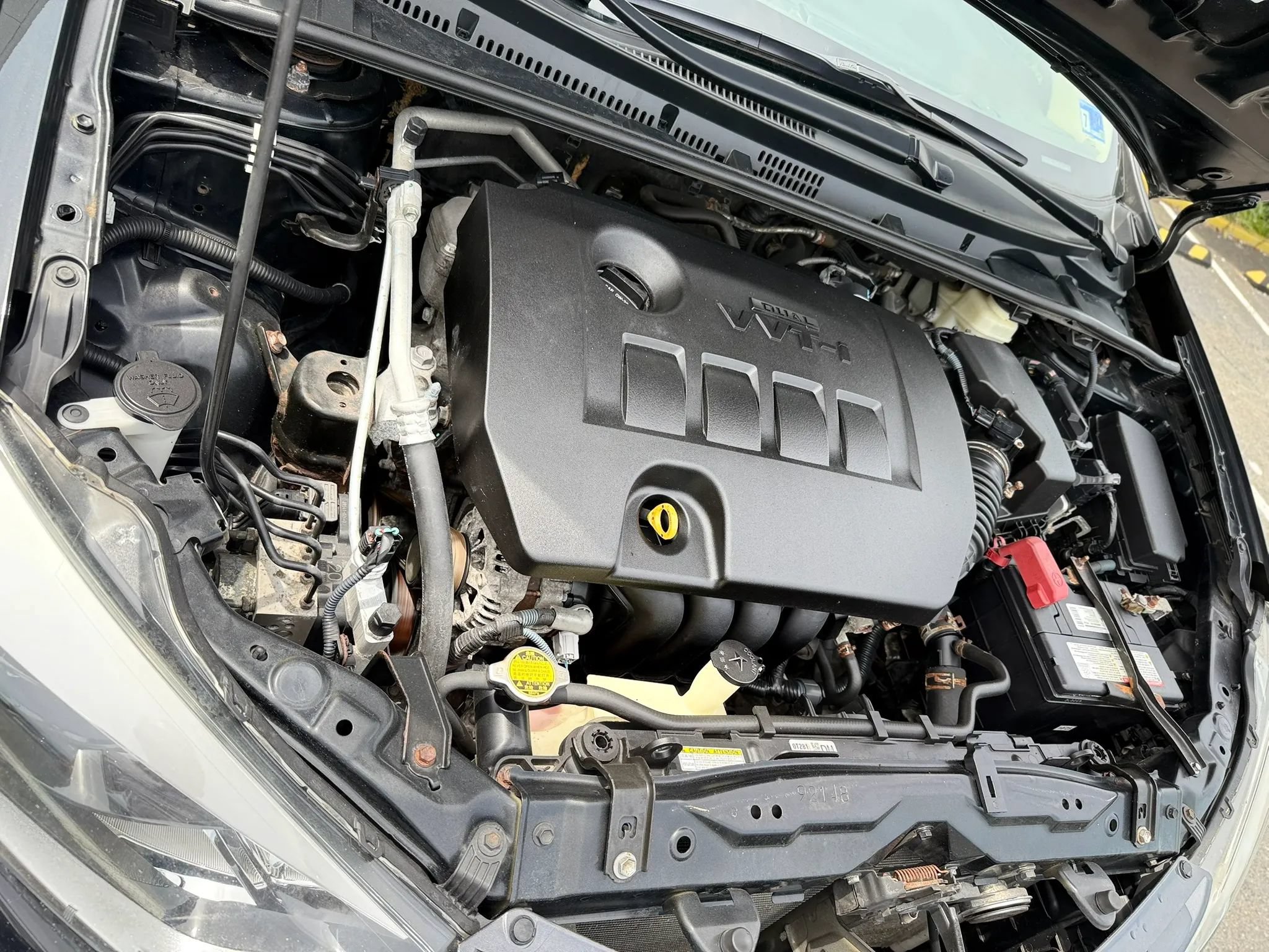 Used 2016 Toyota Corolla LE FWD image 35