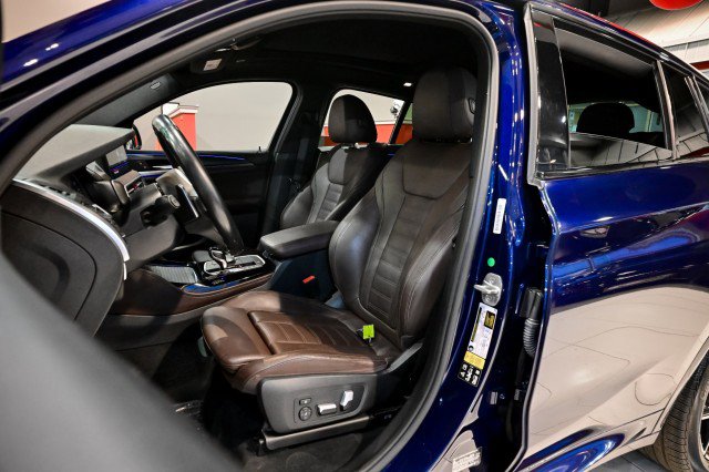 Used 2022 BMW X4 xDrive30i w/ M Sport Package image 18