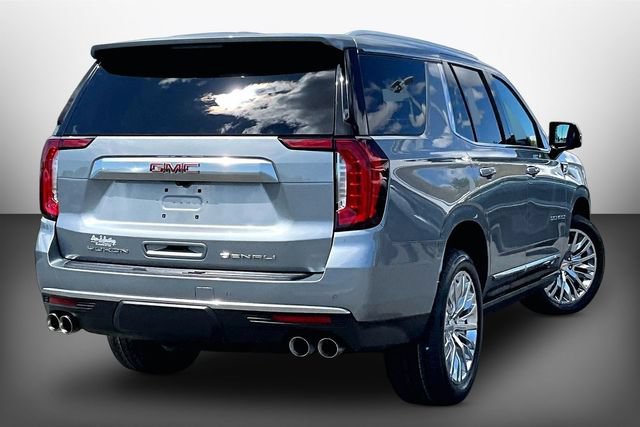 Used 2023 GMC Yukon Denali AWD/4WD image 2