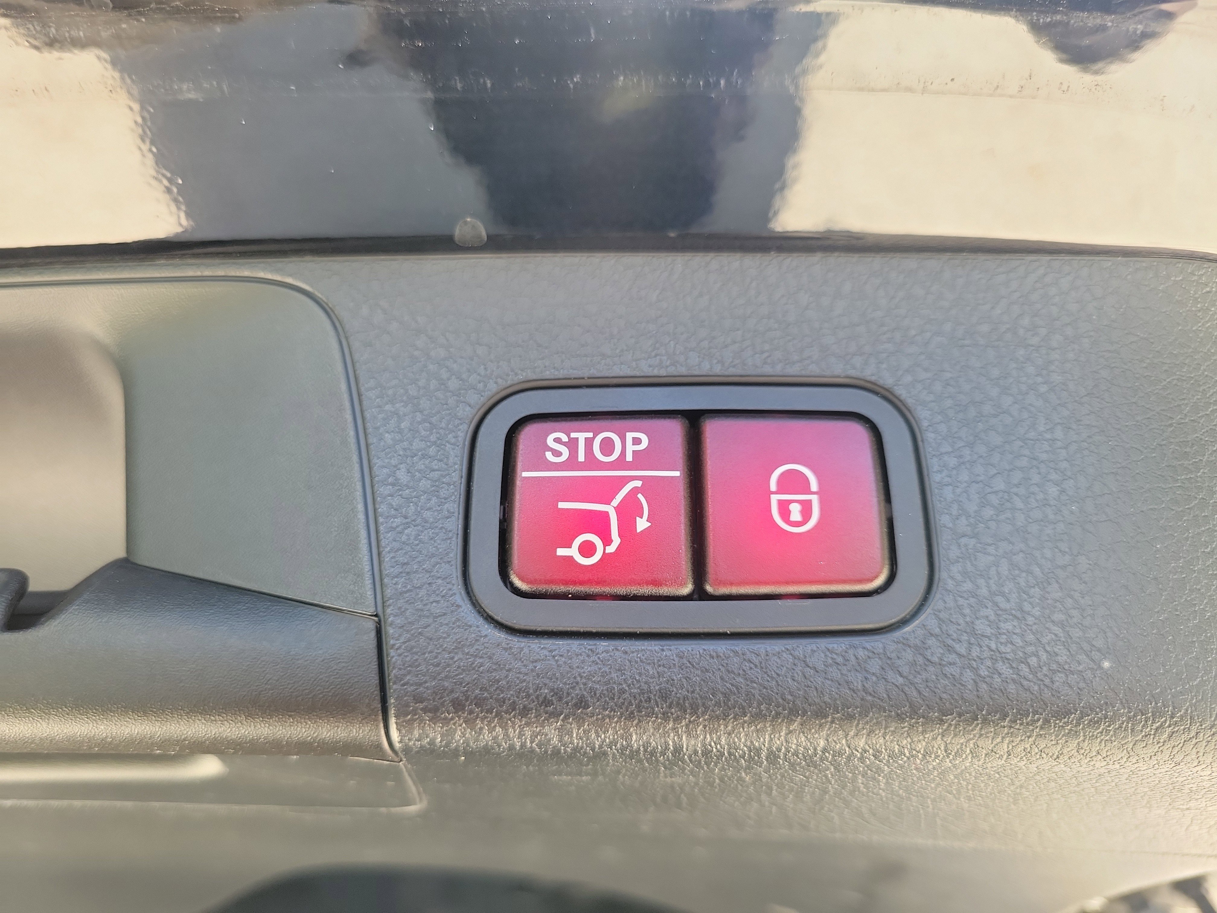 Used 2021 Mercedes-Benz GLB 250 image 10