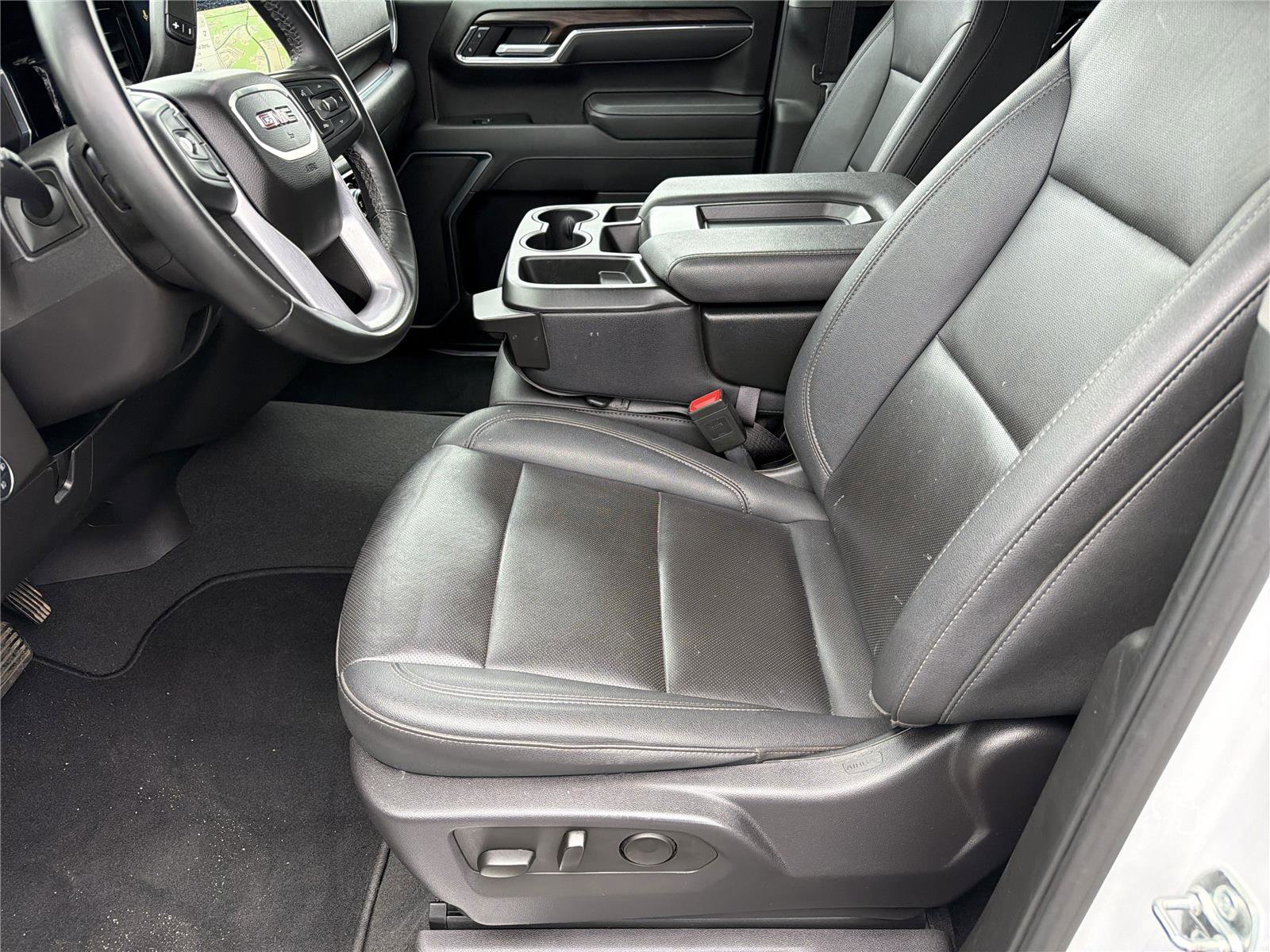 Used 2025 GMC Sierra 1500 SLT AWD/4WD image 8