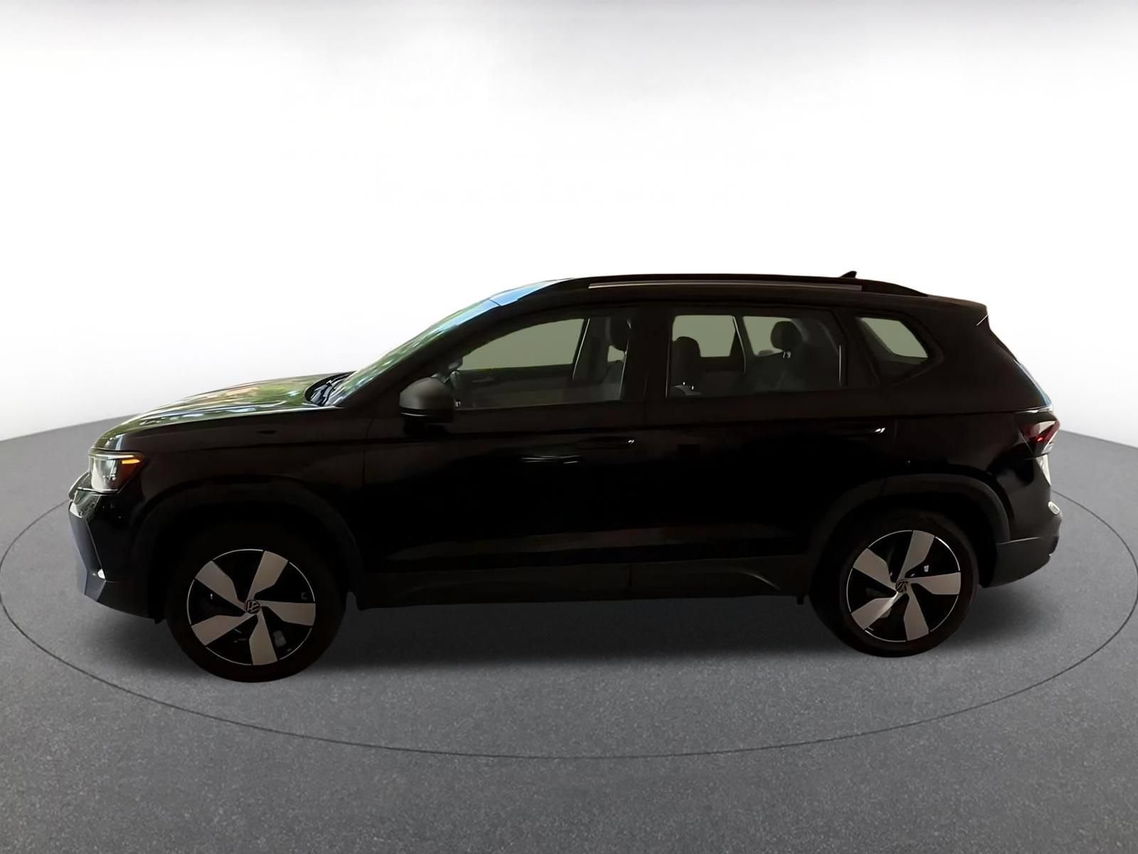 Used 2025 Volkswagen Taos S AWD/4WD image 9