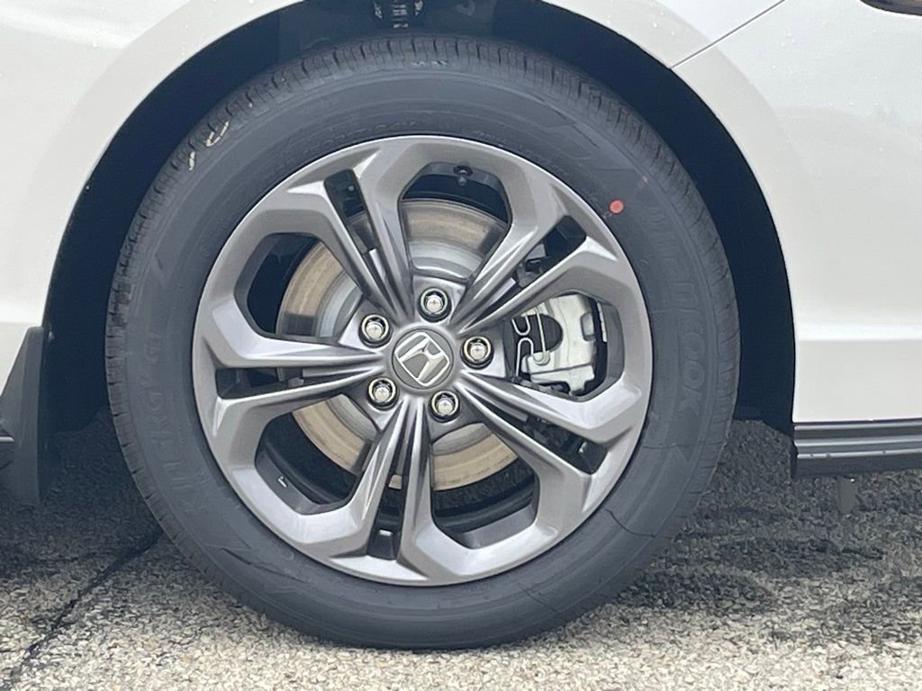 New 2025 Honda Accord EX-L image 9