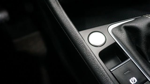 Certified 2023 Volkswagen Jetta SE image 25