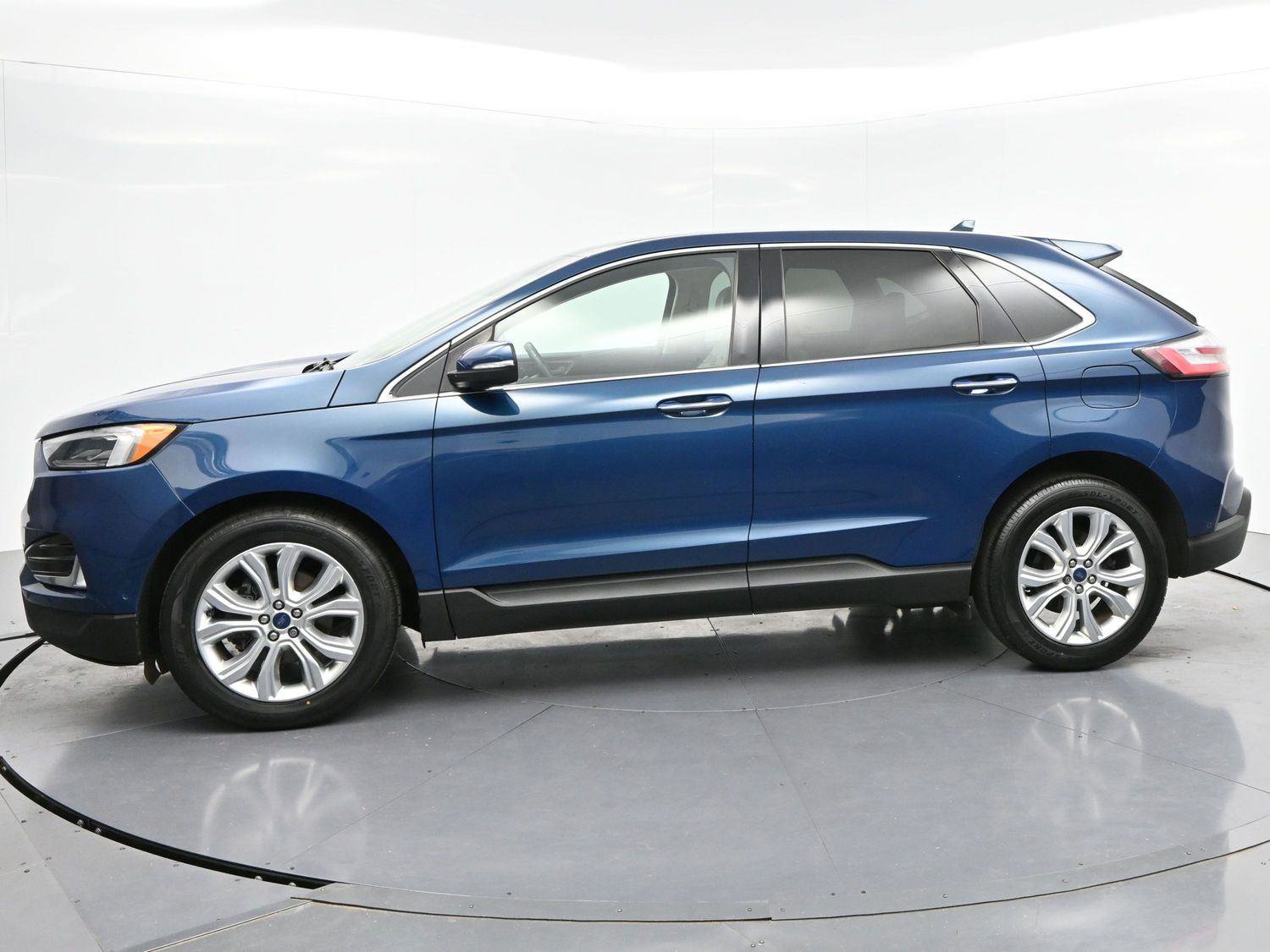Used 2020 Ford Edge Titanium w/ Equipment Group 301A FWD image 4