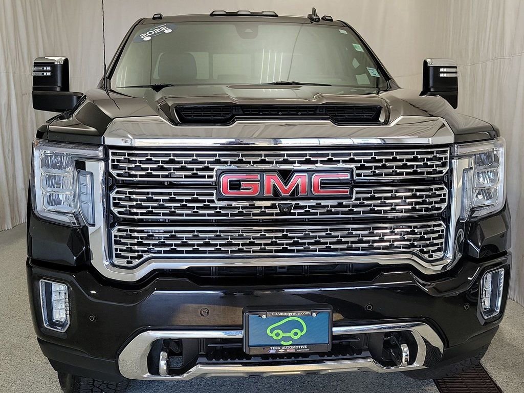 Certified 2022 GMC Sierra 2500 Denali w/ Denali Black Diamond Edition image 4