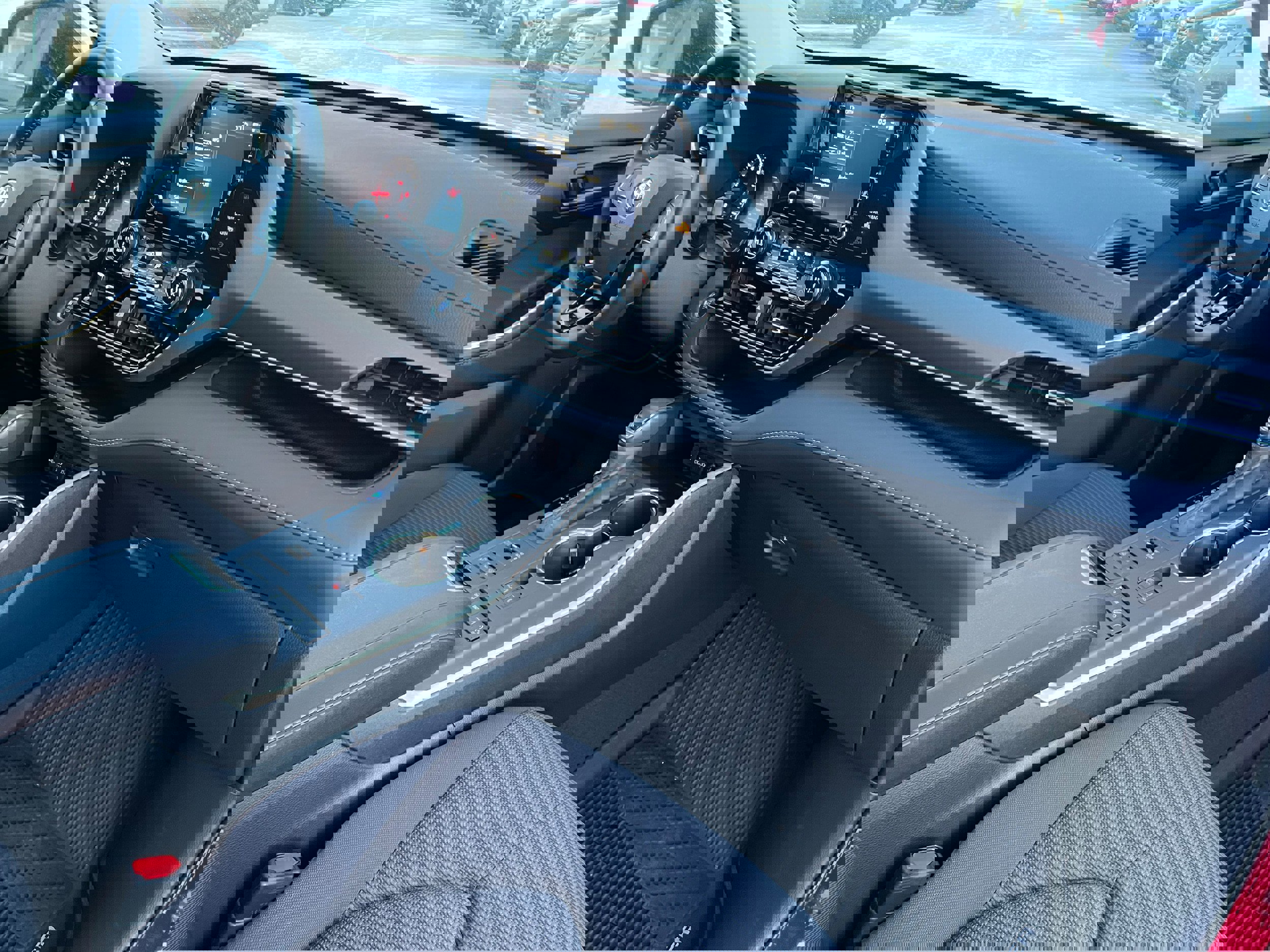 Used 2020 Toyota Highlander LE image 15