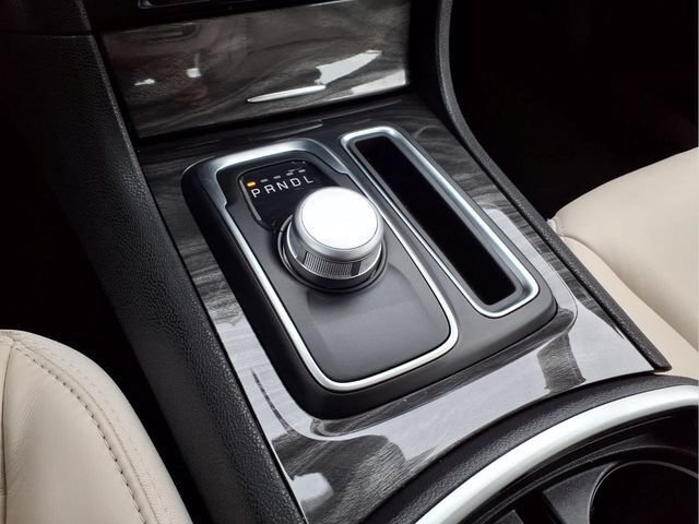 Used 2020 Chrysler 300 Touring L w/ Quick Order Package 2EF RWD image 26