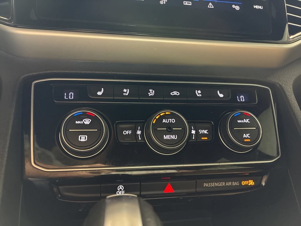 Used 2022 Volkswagen Atlas Cross Sport SEL Premium R-Line AWD/4WD image 19