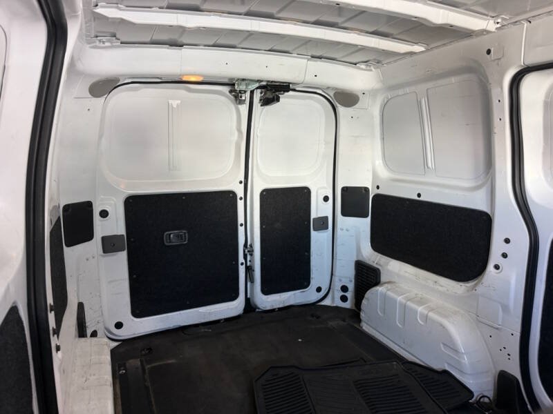Used 2019 Nissan NV200 SV w/ Navigation Package FWD image 11