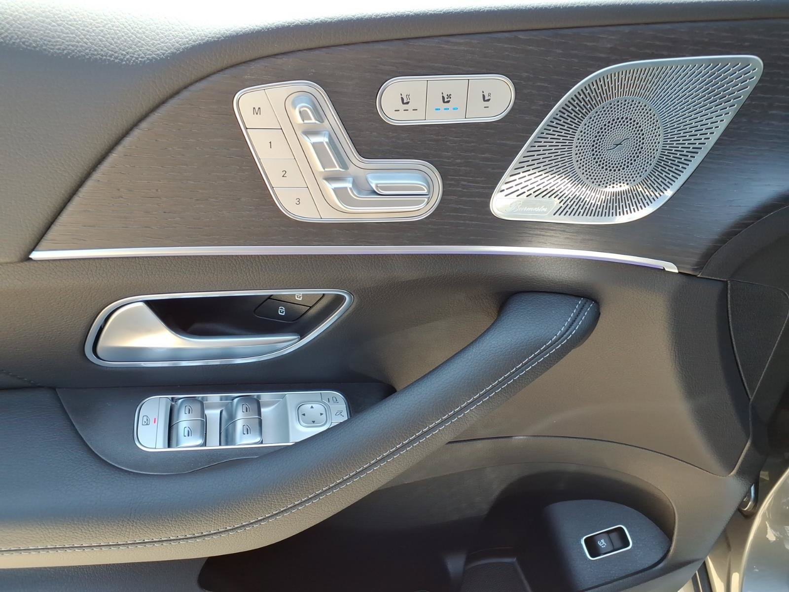 New 2026 Mercedes-Benz GLS 450 4MATIC image 12