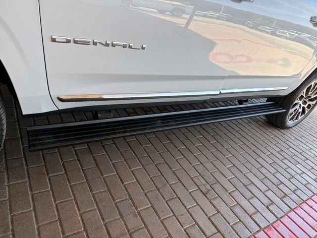 New 2026 GMC Yukon XL Denali w/ Denali Reserve Package AWD/4WD image 12