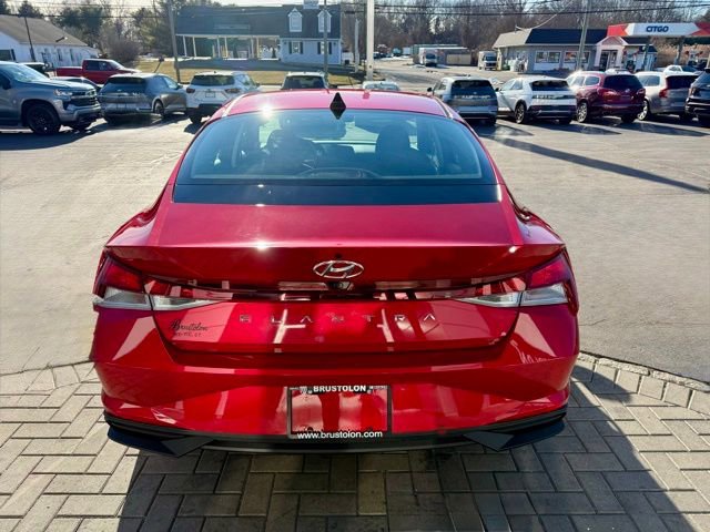 Used 2021 Hyundai Elantra SEL w/ Convenience Package image 10