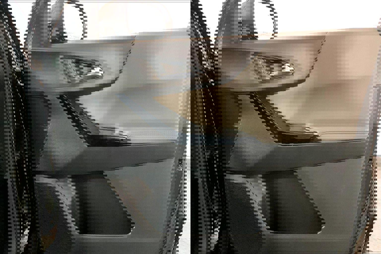 Used 2025 Chevrolet Equinox LT w/ Convenience Package II image 25