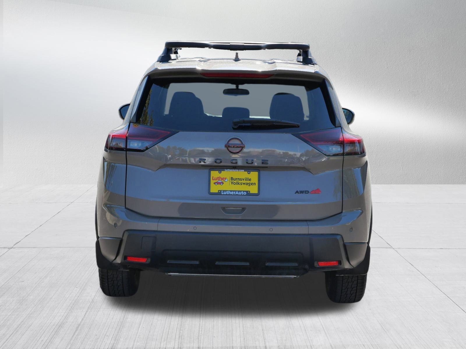 Used 2025 Nissan Rogue SV image 4