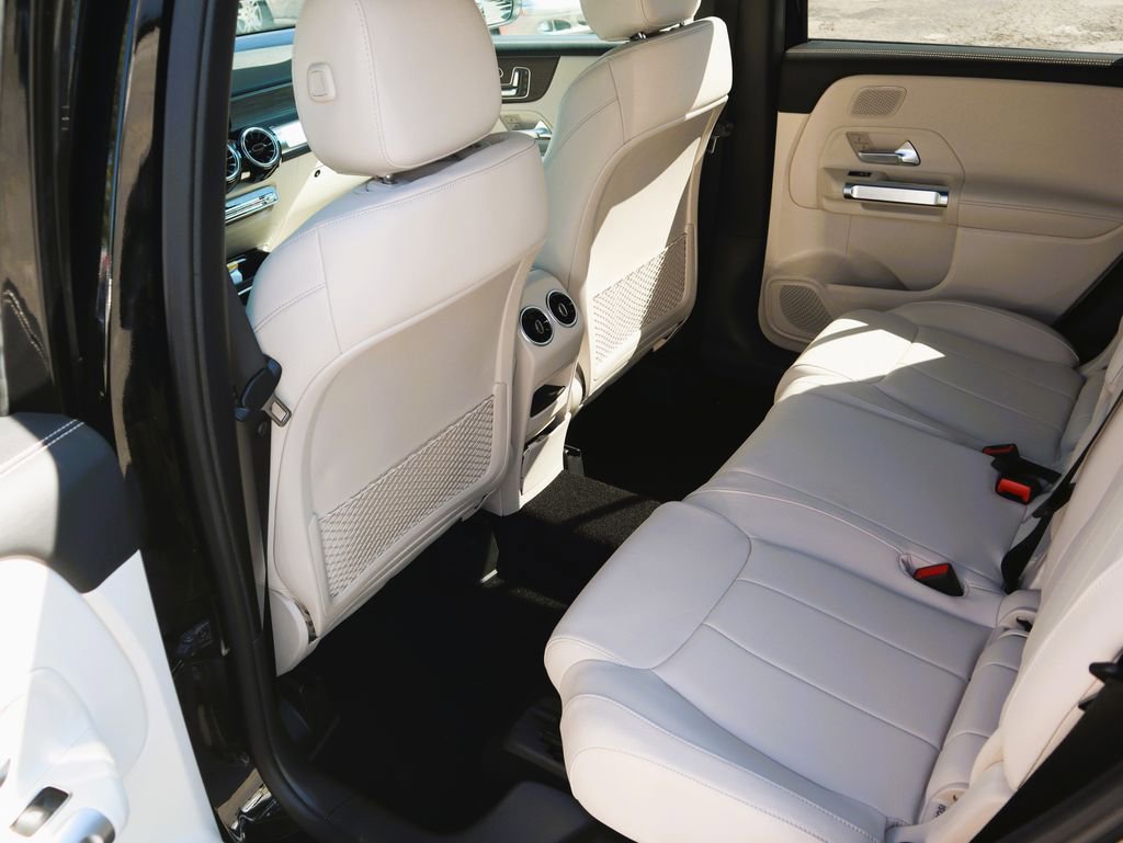 New 2026 Mercedes-Benz GLB 250 4MATIC image 10