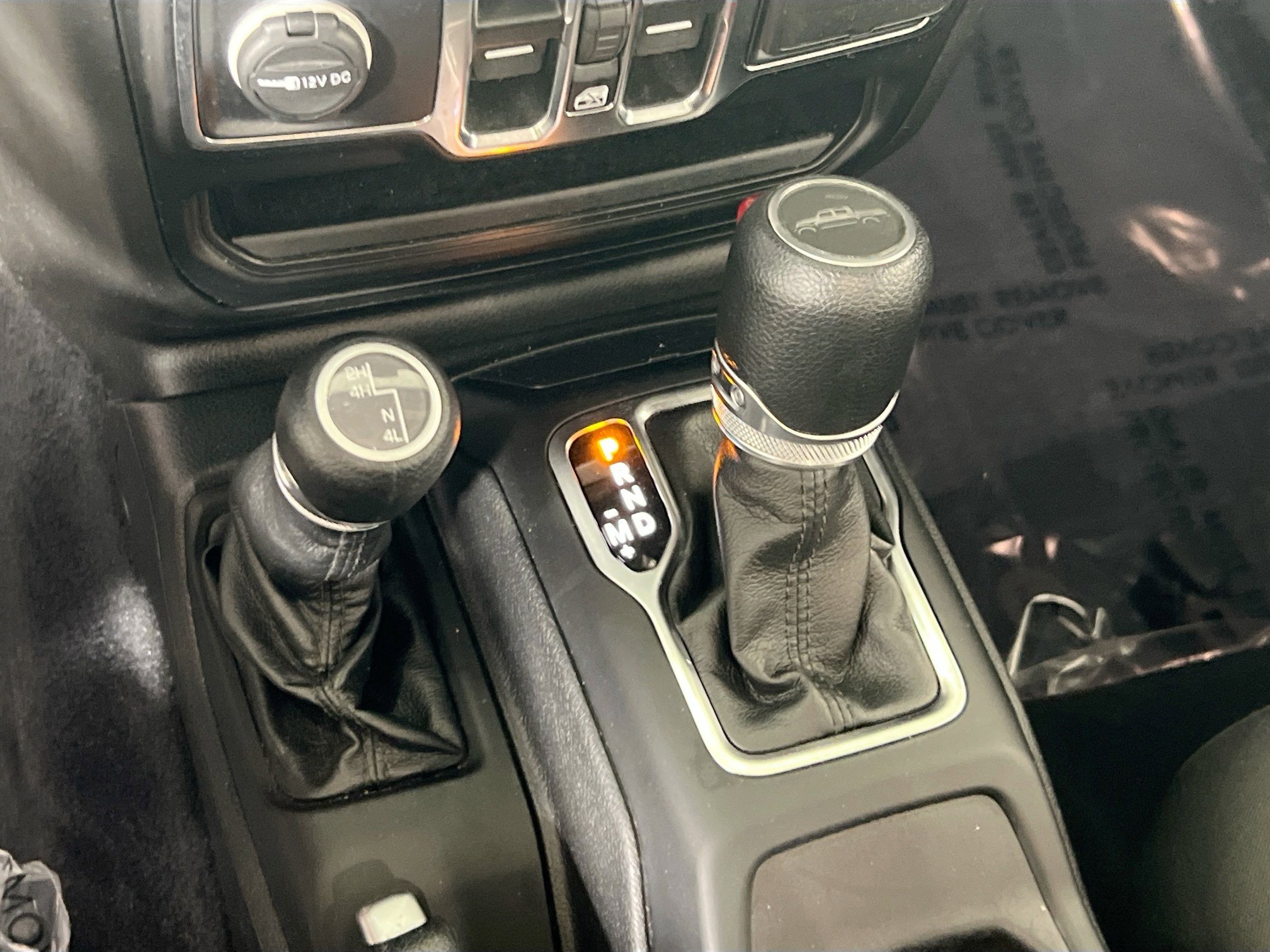 Used 2022 Jeep Gladiator Sport image 17