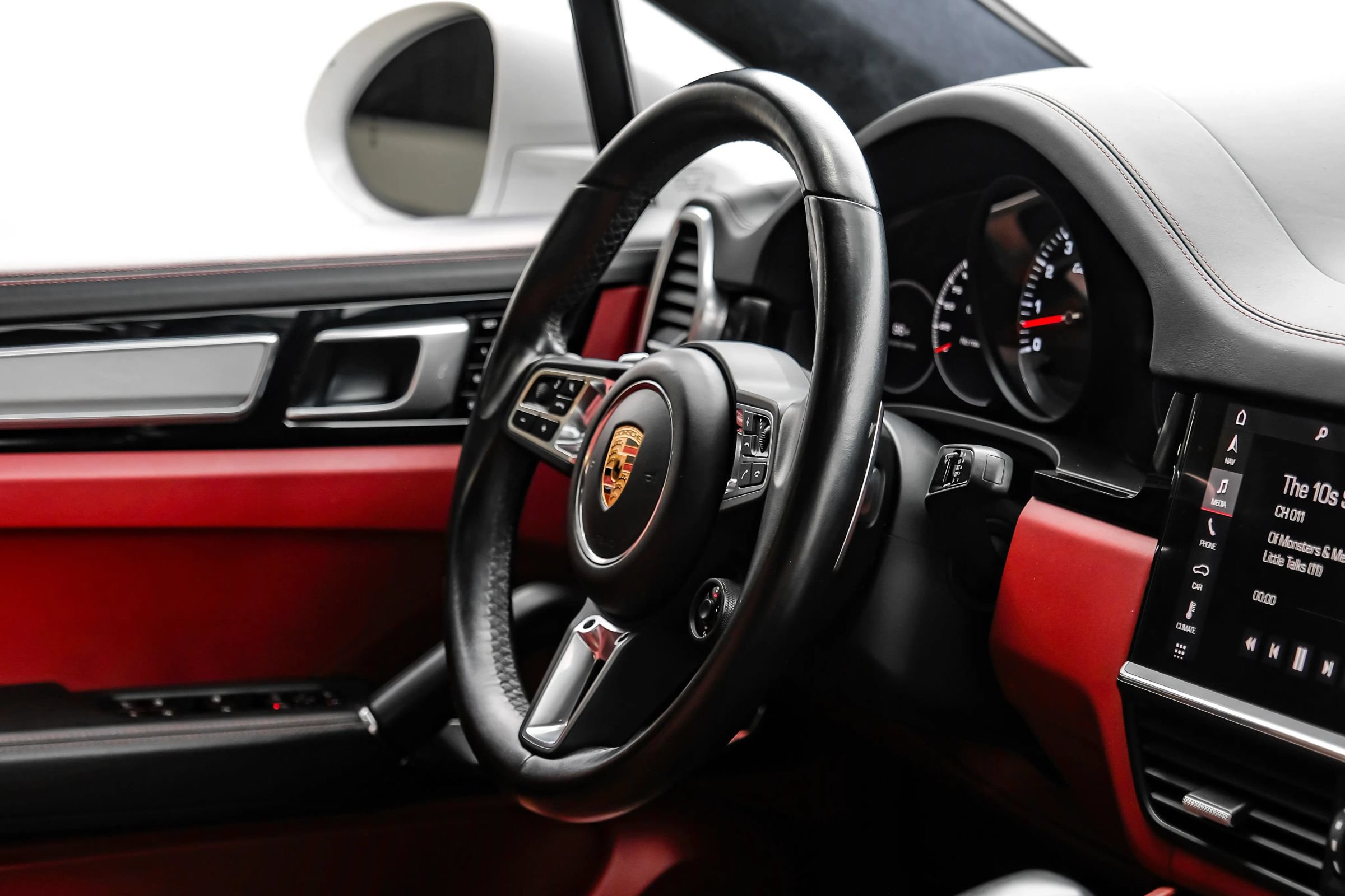 Used 2021 Porsche Cayenne Turbo AWD/4WD image 10