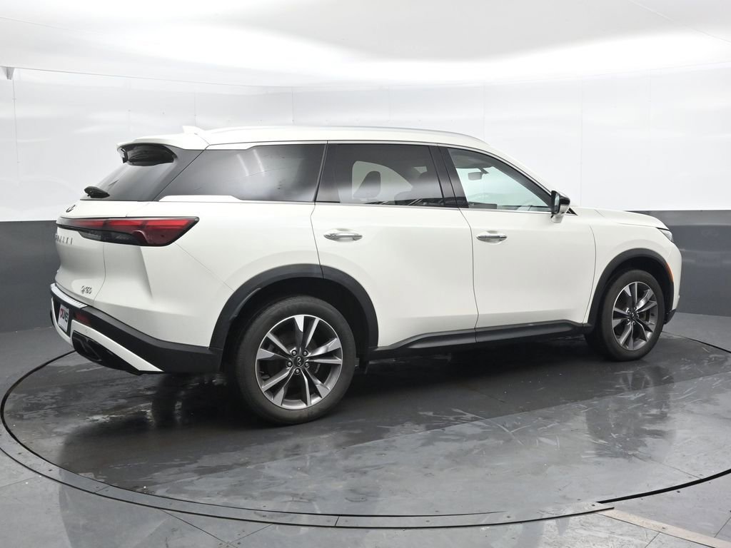 Used 2023 INFINITI QX60 Luxe image 3